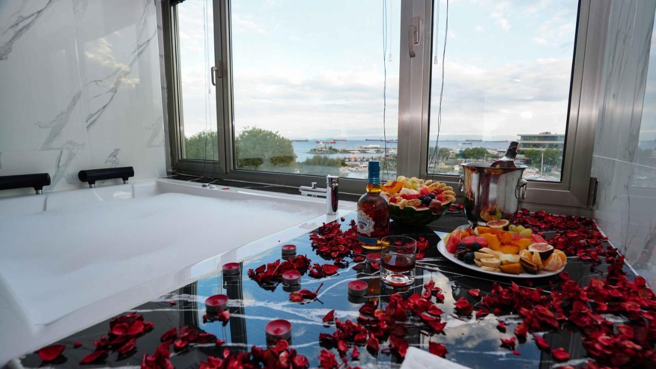 Aura Marina Hotel Istanbul Bagian luar foto