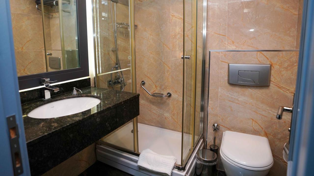 Aura Marina Hotel Istanbul Bagian luar foto